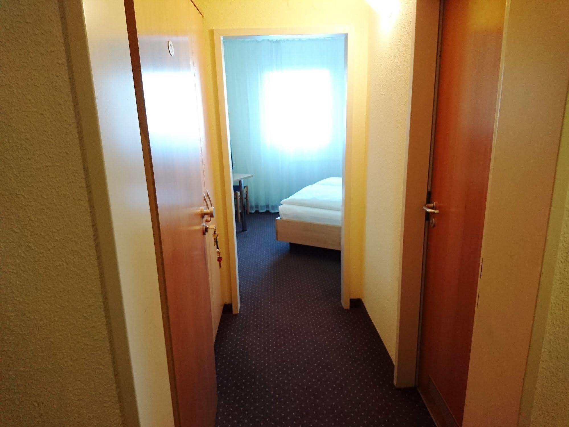 Central Hotel Winnenden Exterior foto